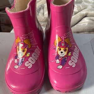 Lil girls size 8.5 rain boots paw patrol brand new never worn.